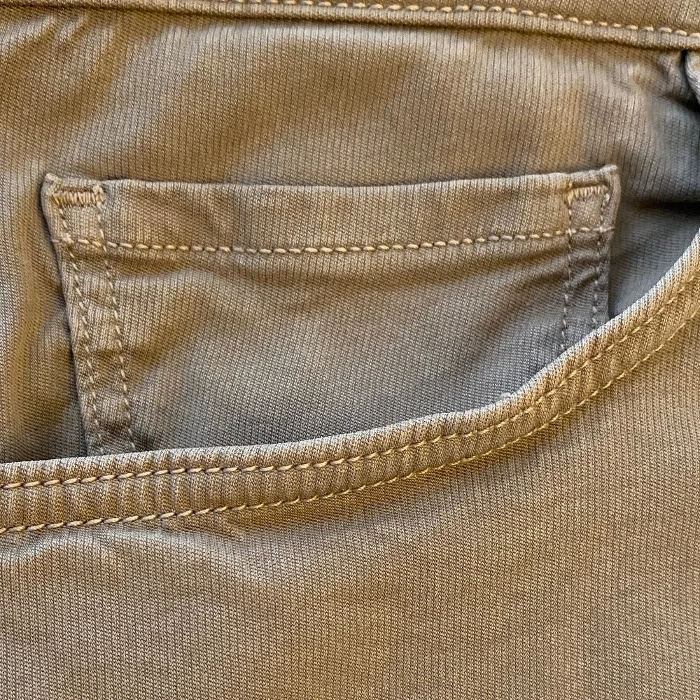 34 Heritage Men's Charisma Comfort Rise Straight Leg Size 35x34 - Picture 6 of 16